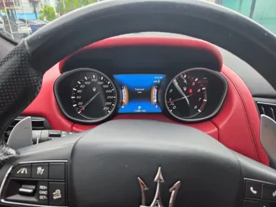 Maserati Levante 2018, 114000 км, за 19036.37 USD - фото 9