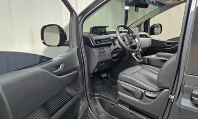 Hyundai Staria 2025, 6946 км, за 22646.71 USD - фото 10