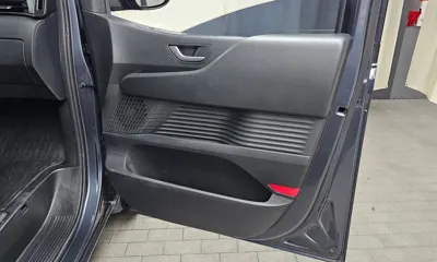 Hyundai Staria 2025, 6946 км, за 22646.71 USD - фото 25