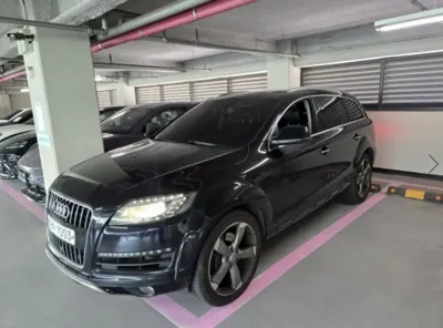 Audi Q7 2015, 177714 км, за 6892.48 USD
