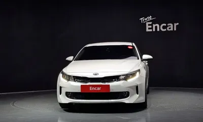 Kia K5 2017, 121044 км, за 6055.87 USD