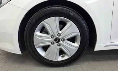Kia K5 2017, 121044 км, за 6055.87 USD