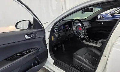 Kia K5 2017, 121044 км, за 6055.87 USD - фото 10