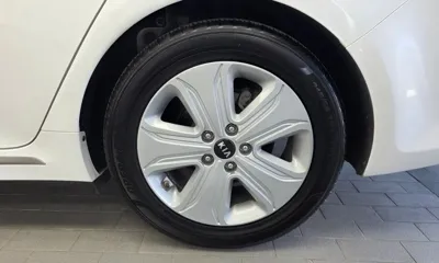 Kia K5 2017, 121044 км, за 6055.87 USD - фото 21