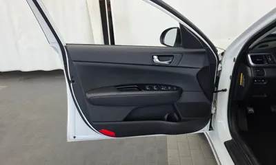 Kia K5 2017, 121044 км, за 6055.87 USD - фото 24