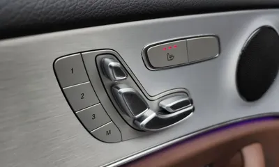 Mercedes-Benz E-Class 2021, 35954 км, за 22968.36 USD - фото 32