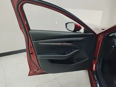 Mazda 3 Axela 2025, 20200 км, за 12551.26 USD - фото 7