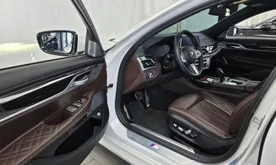BMW 7-Series 2022, 45550 км, за 47324.95 USD - фото 10