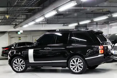 Land Rover Range Rover 2020, 24000 км, за 59734.8 USD