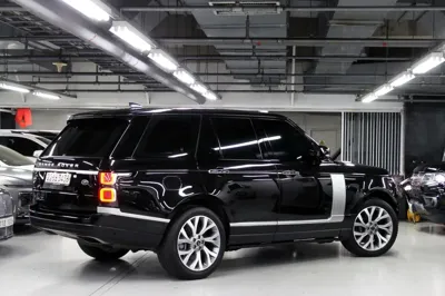 Land Rover Range Rover 2020, 24000 км, за 59734.8 USD - фото 6
