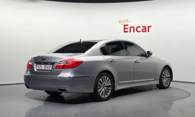 Hyundai Genesis 2013, 168561 км, за 2841.1 USD