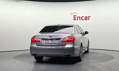 Hyundai Genesis 2013, 168561 км, за 2841.1 USD
