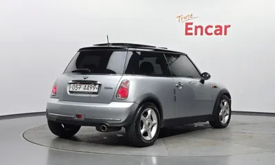MINI Cooper 2005, 151126 км, за 1962.72 USD