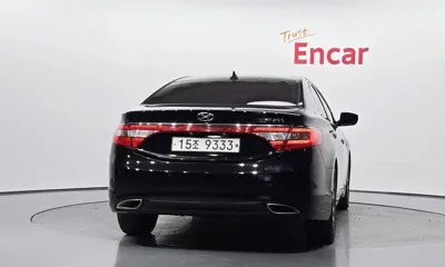 Hyundai Grandeur 2015, 223797 км, за 2841.06 USD