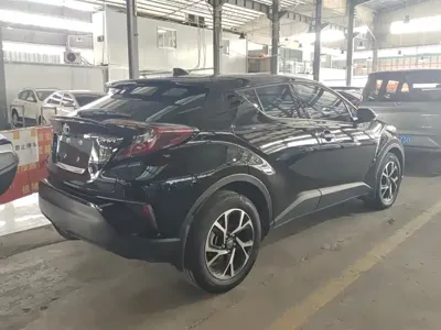 Toyota C-HR 2020, 56900 км, за 10079.26 USD