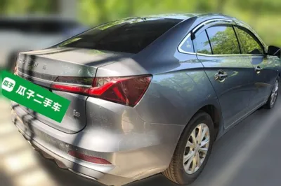 Roewe i5 2023, 2700 км, за 7491 USD