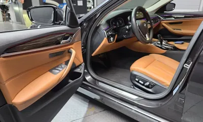 BMW 5-Series 2023, 43550 км, за 23376.95 USD - фото 10