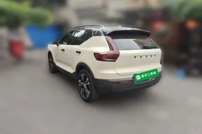 Volvo XC40 2021, 44400 км, за 15749 USD
