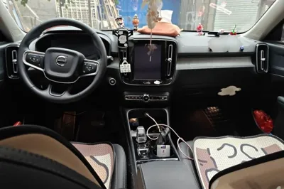 Volvo XC40 2021, 44400 км, за 15749 USD - фото 9