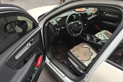 Volvo XC40 2021, 44400 км, за 15749 USD - фото 16