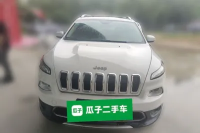 Jeep Cherokee 2017, 80600 км, за 7573 USD