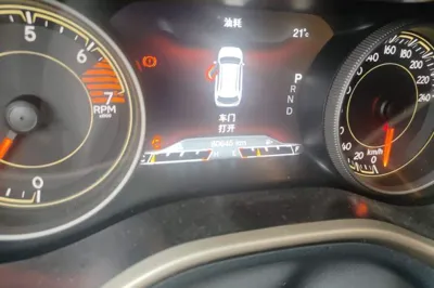 Jeep Cherokee 2017, 80600 км, за 7573 USD - фото 9