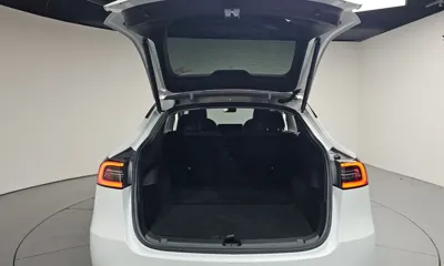 Tesla Model Y 2021, 48057 км, за 26384.38 USD - фото 20