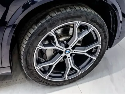 BMW X5 2024, 13799 км, за 62620.58 USD - фото 23