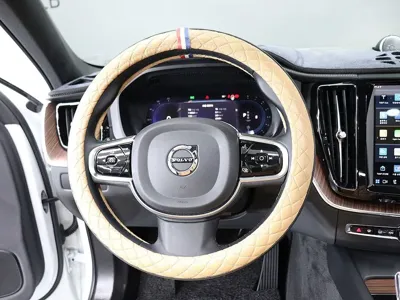 Volvo XC60 2024, 31850 км, за 33674.68 USD - фото 9