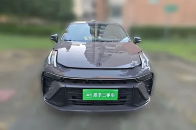 Lynk & Co 03