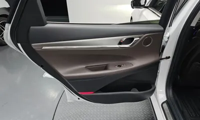 Hyundai Grandeur 2020, 59189 км, за 14651.29 USD - фото 25