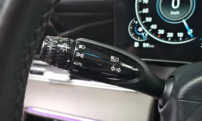 Hyundai Grandeur 2020, 59189 км, за 14651.29 USD - фото 30
