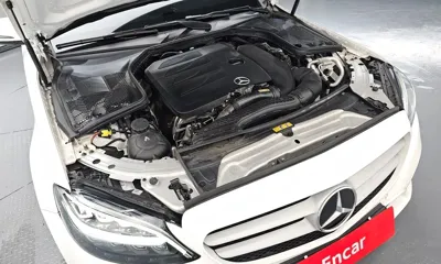Mercedes-Benz C-Class 2020, 76893 км, за 13456.74 USD - фото 6