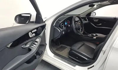 Mercedes-Benz C-Class 2020, 76893 км, за 13456.74 USD - фото 10