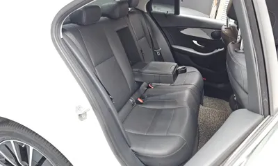 Mercedes-Benz C-Class 2020, 76893 км, за 13456.74 USD - фото 11