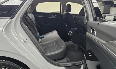Kia K5 2025, 4794 км, за 18762.22 USD - фото 11