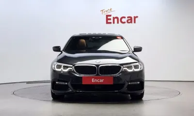 BMW 5-Series 2018, 82660 км, за 15042.03 USD