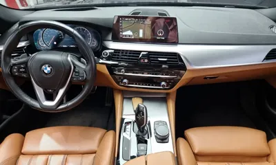 BMW 5-Series 2018, 82660 км, за 15042.03 USD - фото 7