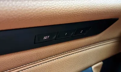 BMW 5-Series 2018, 82660 км, за 15042.03 USD - фото 17