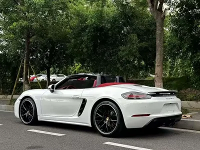 Porsche 718 2018, 40000 км, за 33254.21 USD