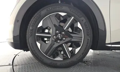 Kia EV6 2025, 5688 км, за 27687.31 USD