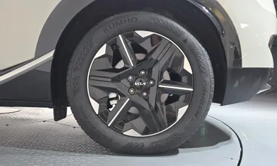 Kia EV6 2025, 5688 км, за 27687.31 USD - фото 21