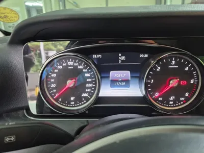 Mercedes-Benz E-Class 2017, 117428 км, за 10879.48 USD - фото 6