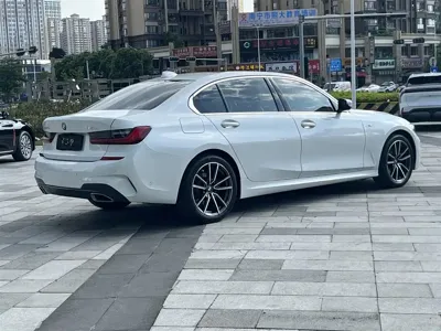 BMW 3 Series 2020, 49000 км, за 16792.23 USD