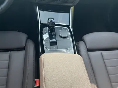 BMW 3 Series 2020, 49000 км, за 16792.23 USD - фото 23