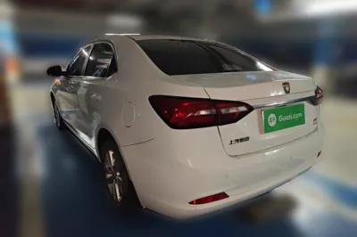 Roewe 360 2018, 53600 км, за 3143 USD
