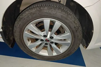 Roewe 360 2018, 53600 км, за 3143 USD - фото 8