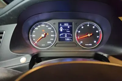 Roewe 360 2018, 53600 км, за 3143 USD - фото 12