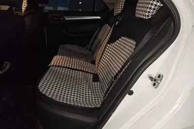 Roewe 360 2018, 53600 км, за 3143 USD - фото 17