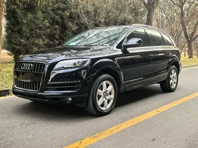 Audi Q7 · 2015 год